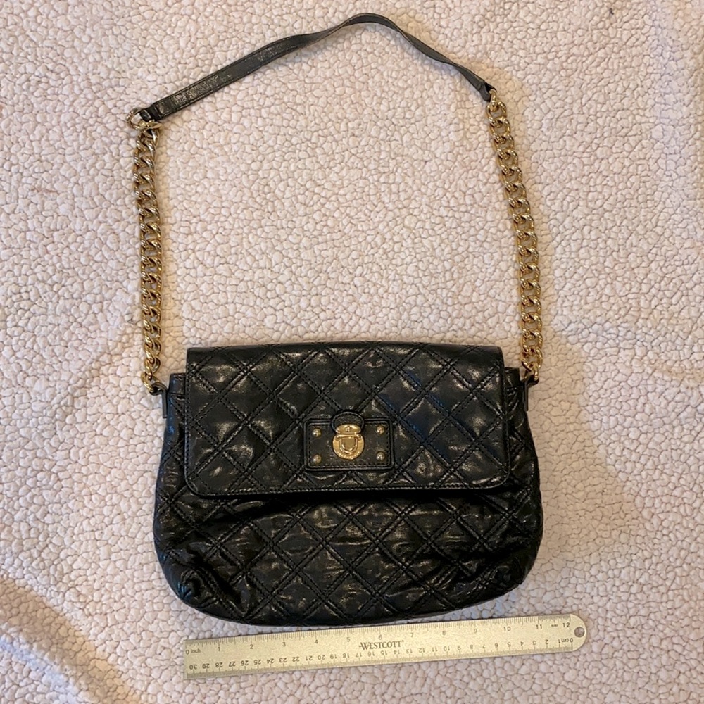 Price Drop! 🔥 🌺 Beautiful Marc Jacobs black quilted shoulder bag